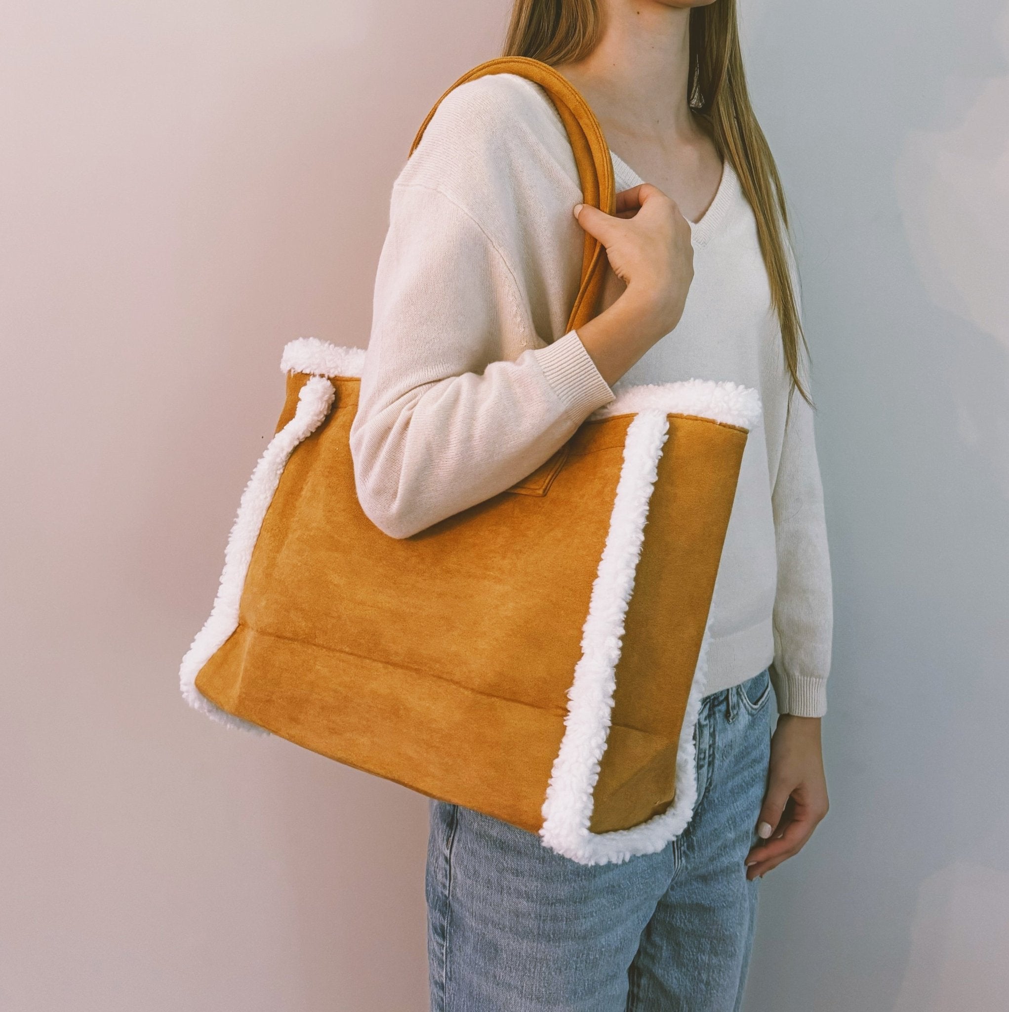 Fuzzy Deluxe Tote Shoulder Bag - BlissfulBody.Boutique
